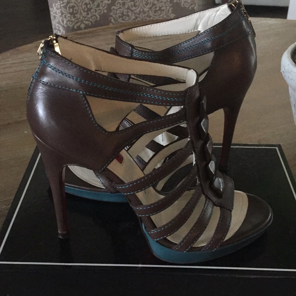 Beautiful Cesare Paciotti gladiator heels